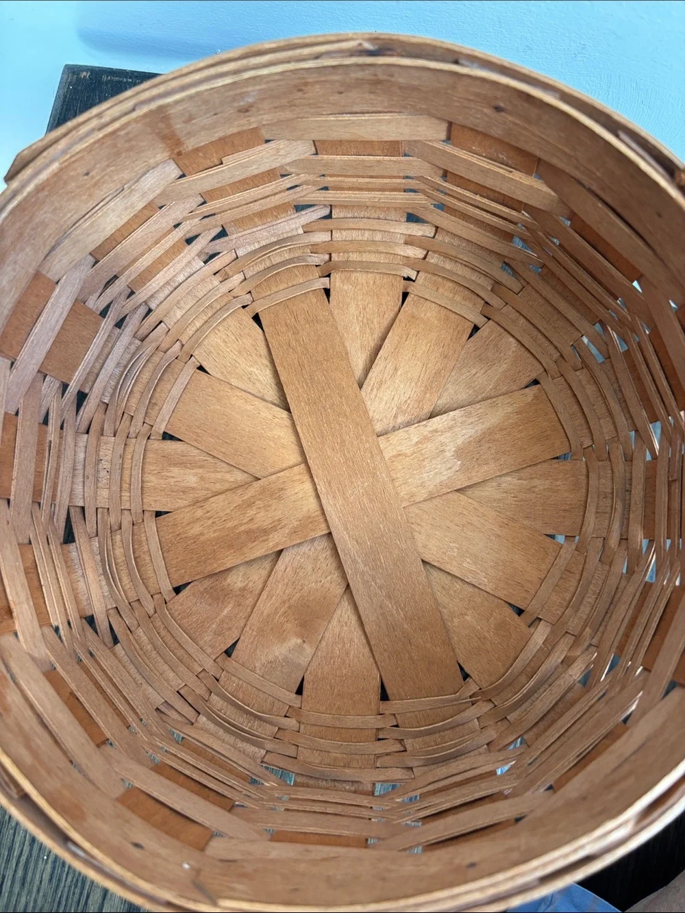 Vintage Longaberger basket, round, leather handles, 1991, 9.5” diameter